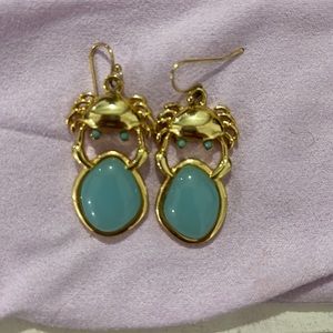 Vintage Lilly crab earring with blue stone